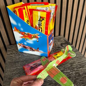 48 x Zweefvliegtuig Power Prop 19 cm assorti