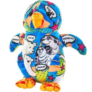 Zachte knuffel pinquïn van polyester met opvallende print en natuurthema.