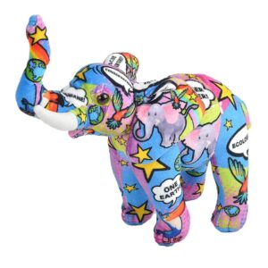 Zachte knuffel olifant van polyester met opvallende print en natuurthema in Spaanse uitvoering.